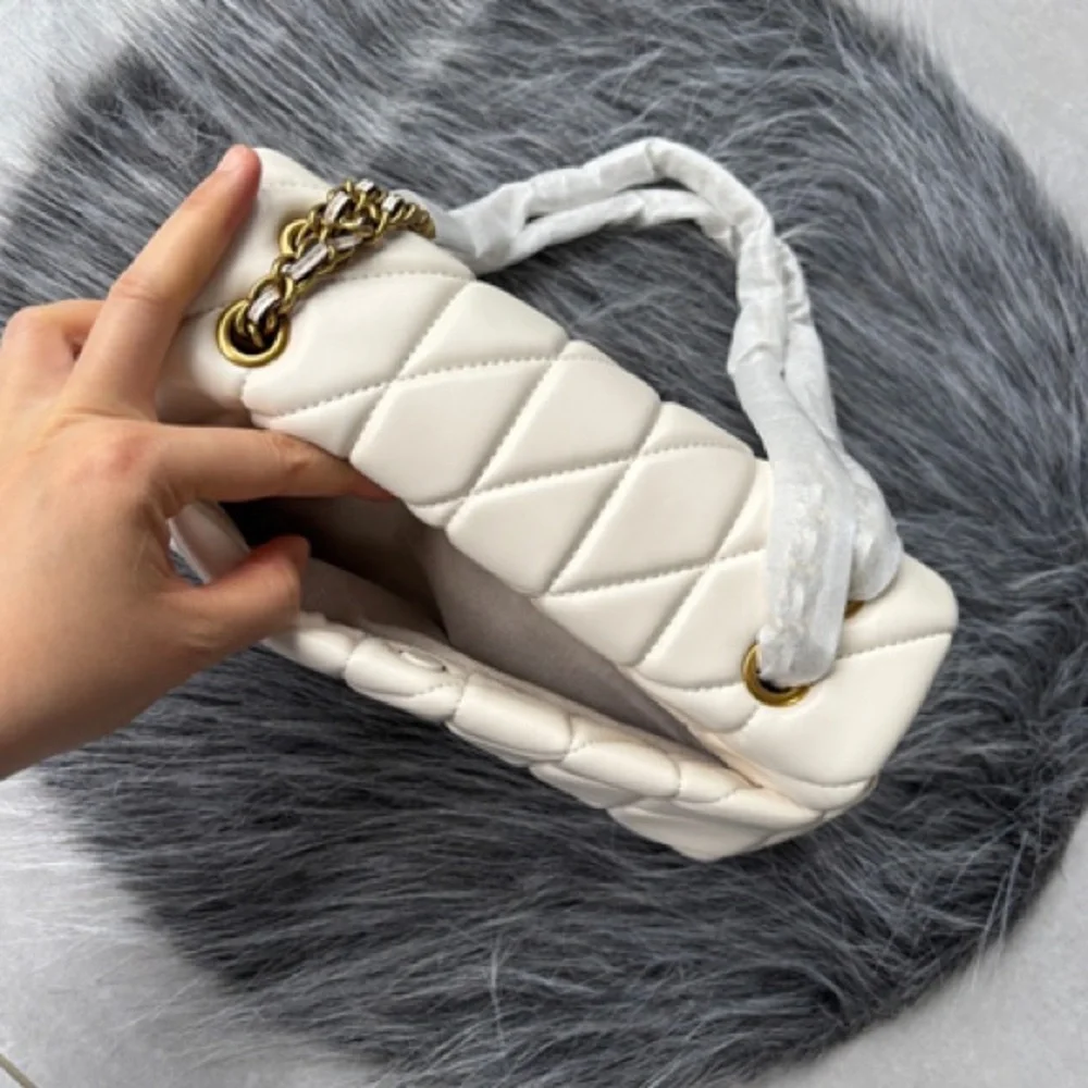 Coach white leather chain bag - Picture 2 of 12